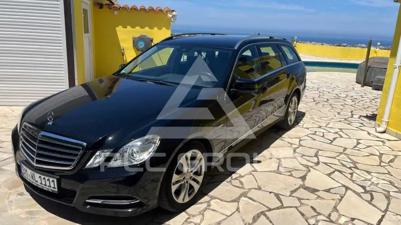 2011 Mercedes Benz E 220