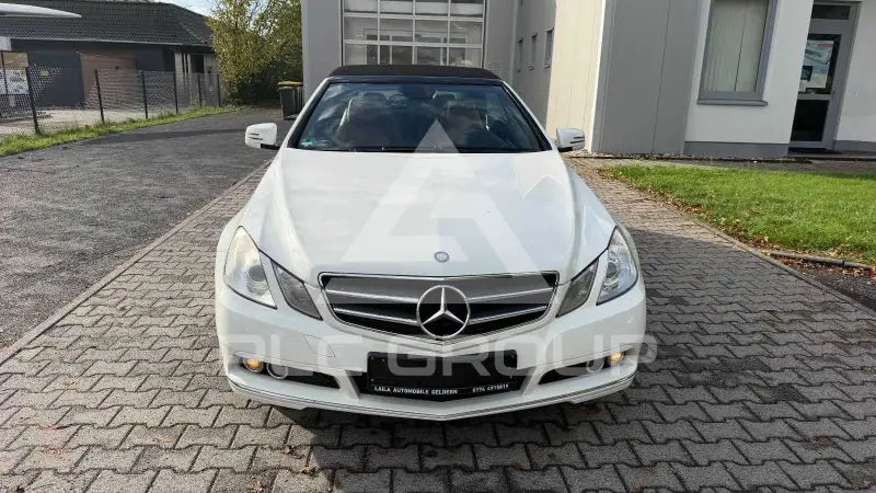 2011 Mercedes Benz E 220