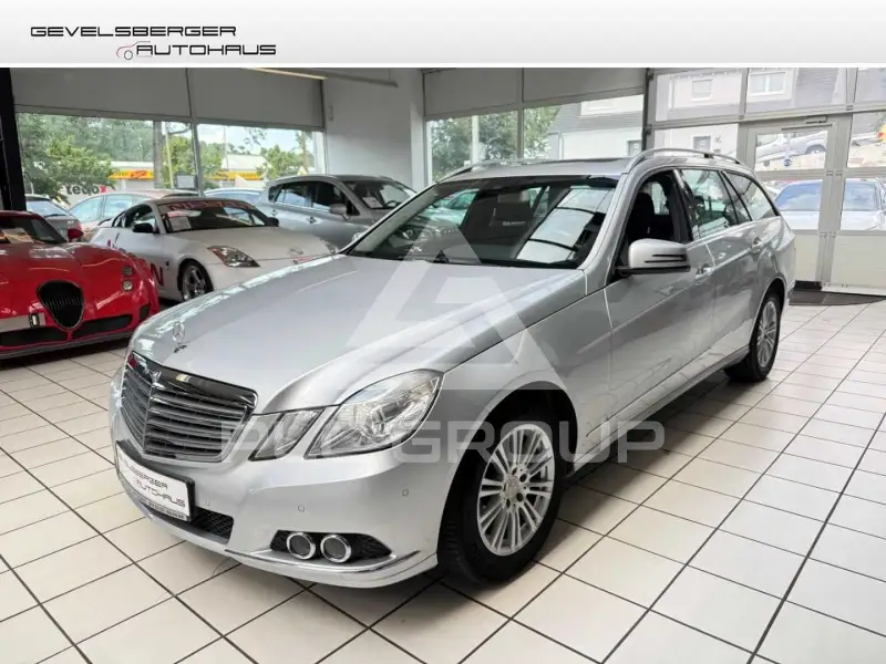 2011 Mercedes Benz E 220