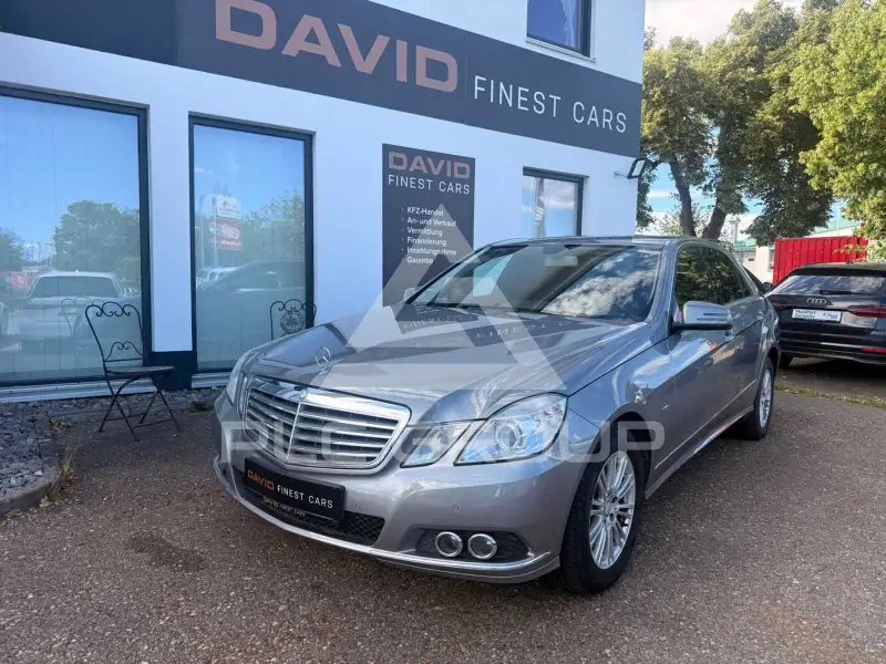 2011 Mercedes Benz E 220