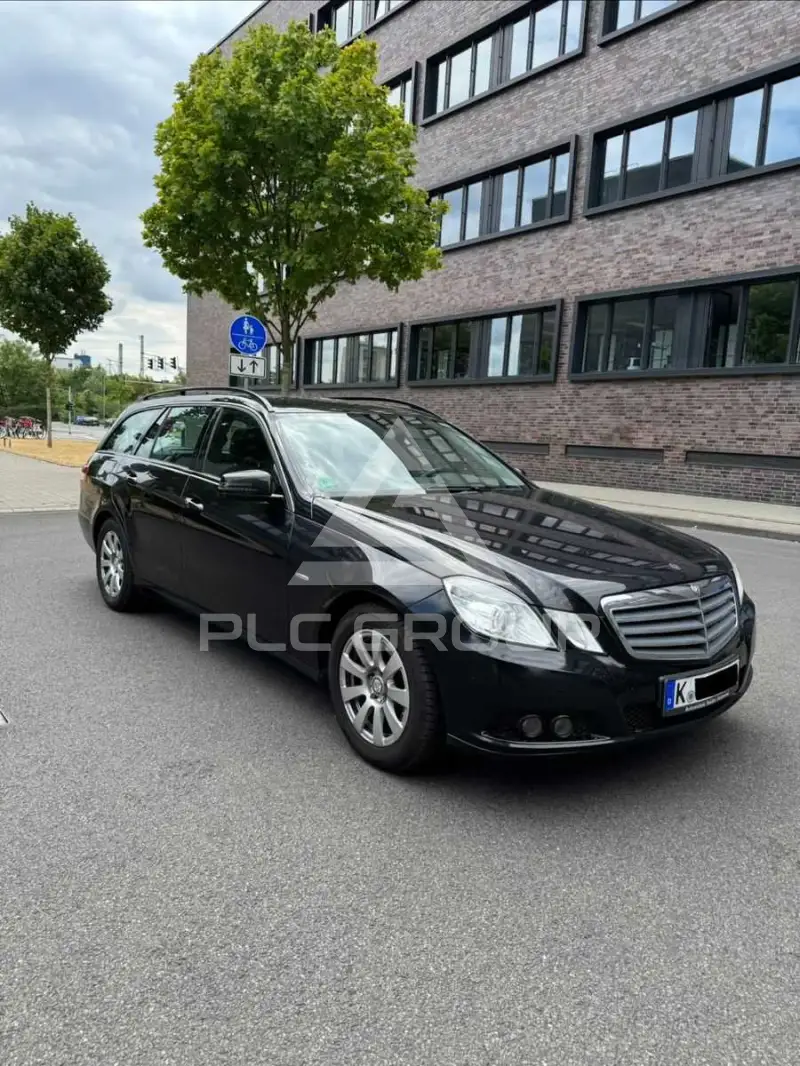 2011 Mercedes Benz E 220