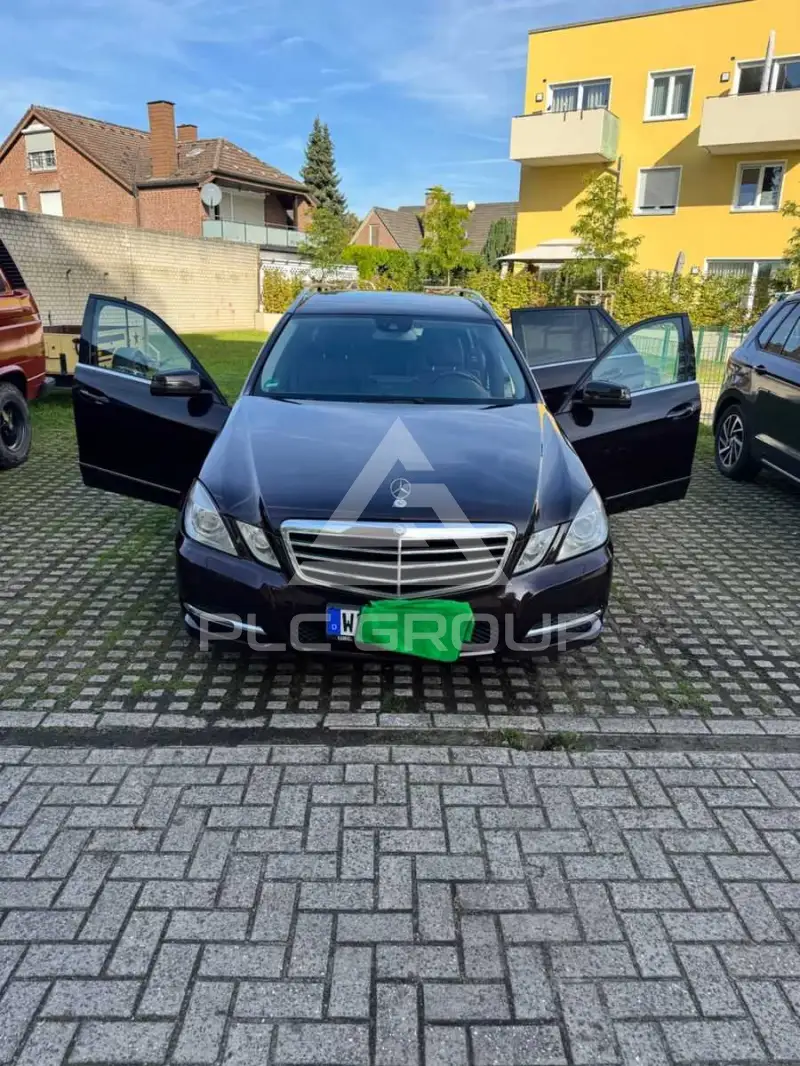 2011 Mercedes Benz E 220