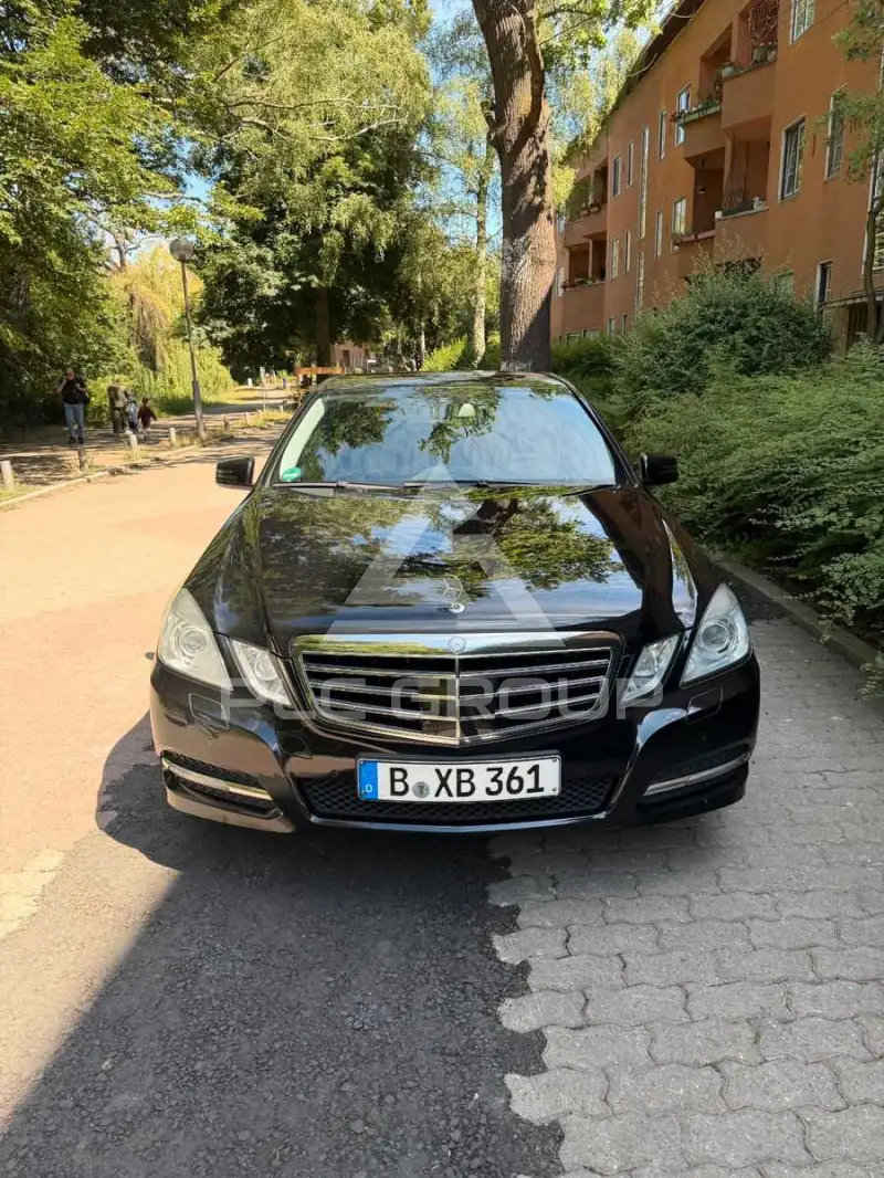 2011 Mercedes Benz E 220