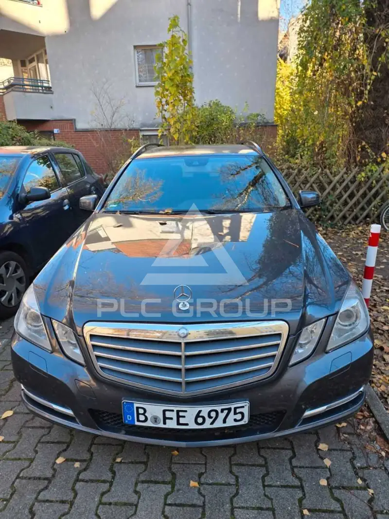 2011 Mercedes Benz E 220