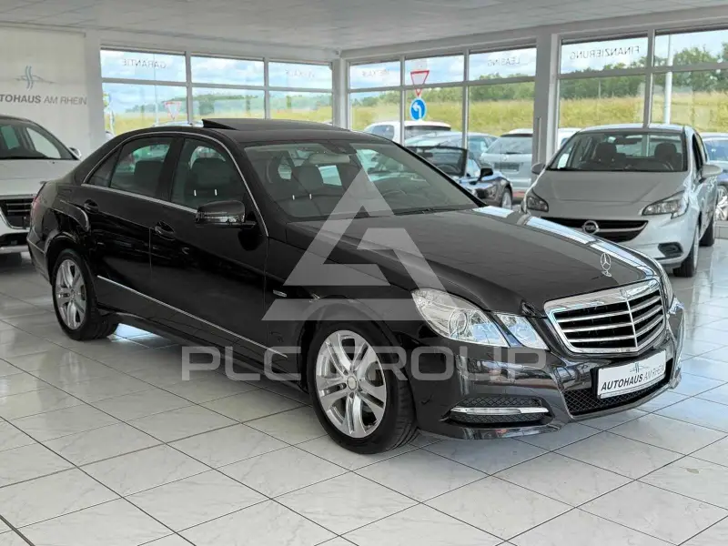 2011 Mercedes Benz E 220