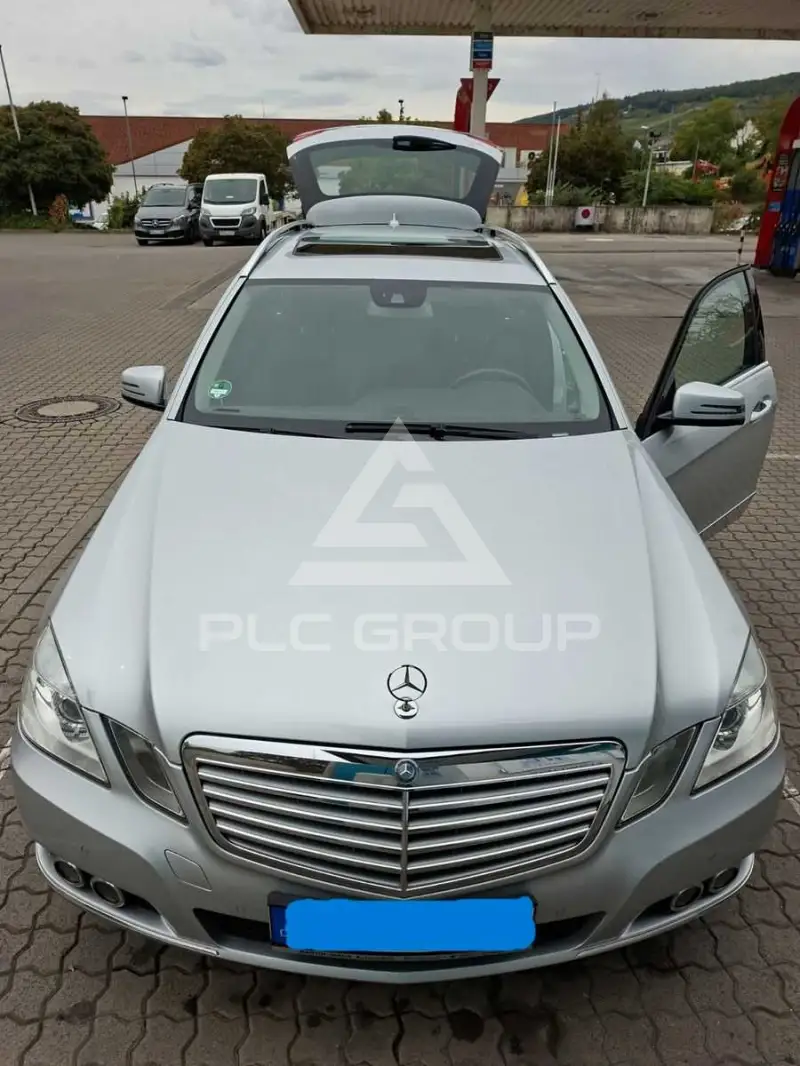 2011 Mercedes Benz E 220