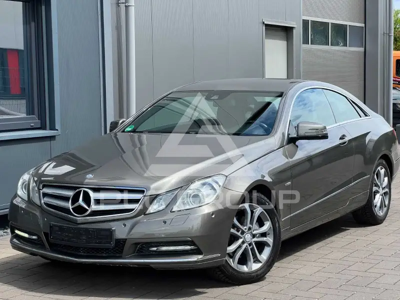 2011 Mercedes Benz E 220