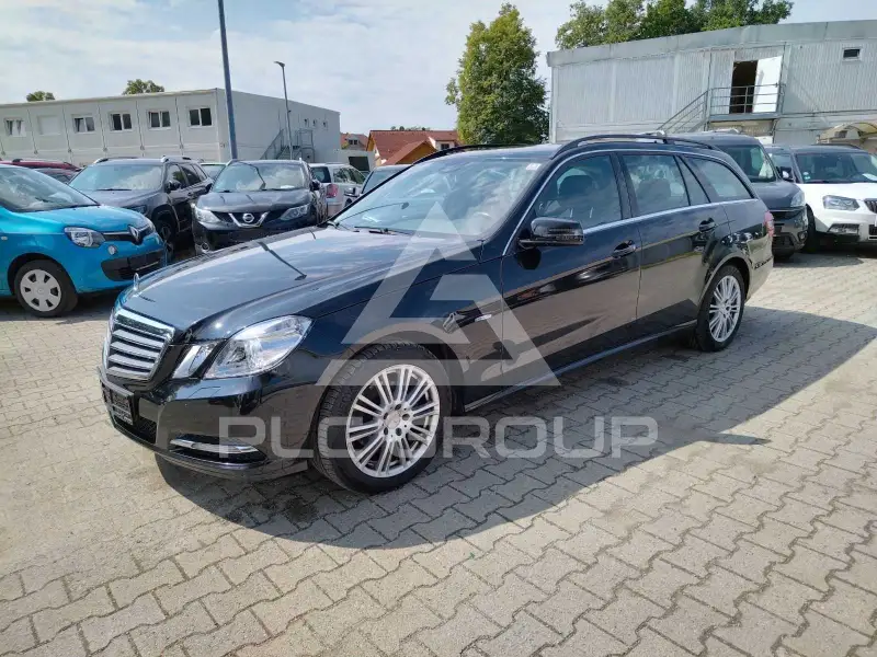 2011 Mercedes Benz E 220