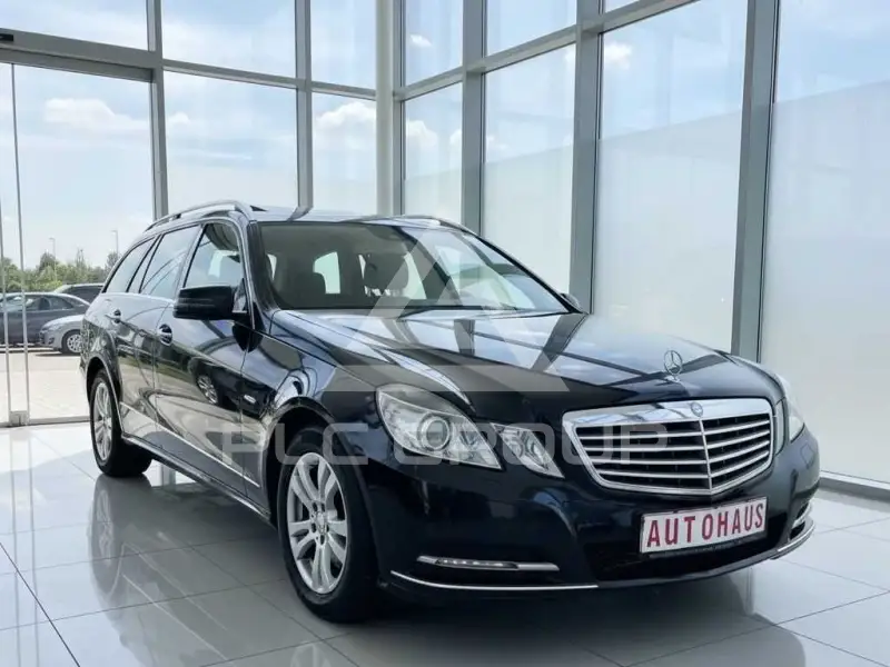 2011 Mercedes Benz E 220