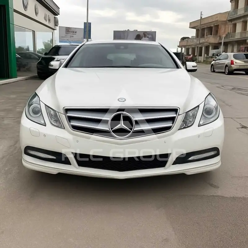 2011 Mercedes Benz E 220