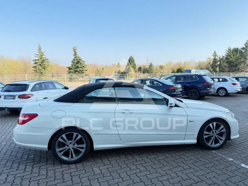 2011 Mercedes Benz E 220