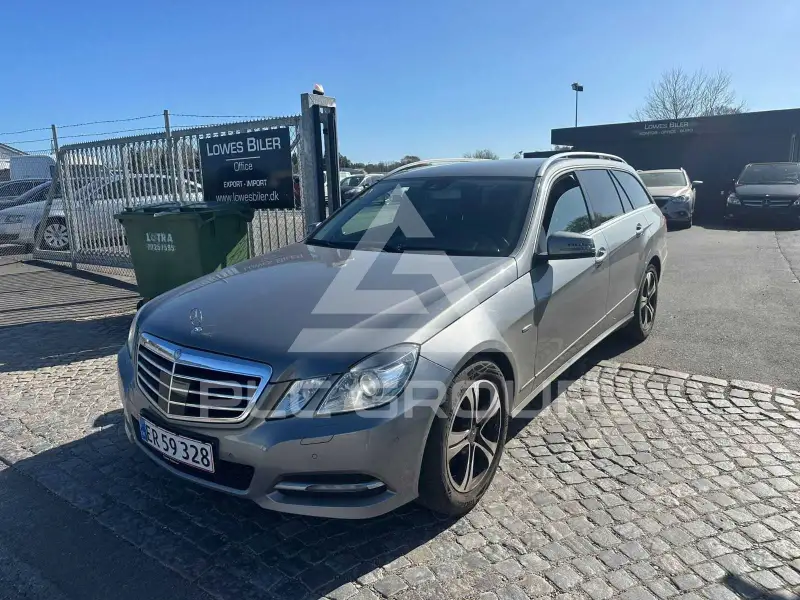 2011 Mercedes Benz E 220