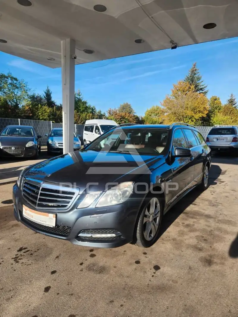 2011 Mercedes Benz E 220