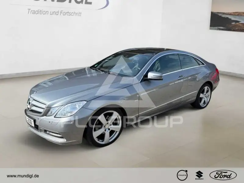 2011 Mercedes Benz E 220