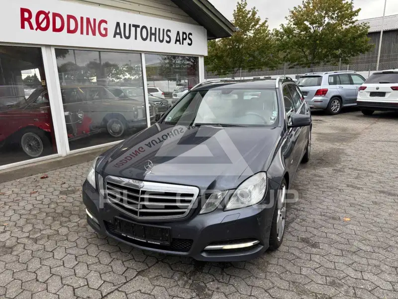 2011 Mercedes Benz E 220