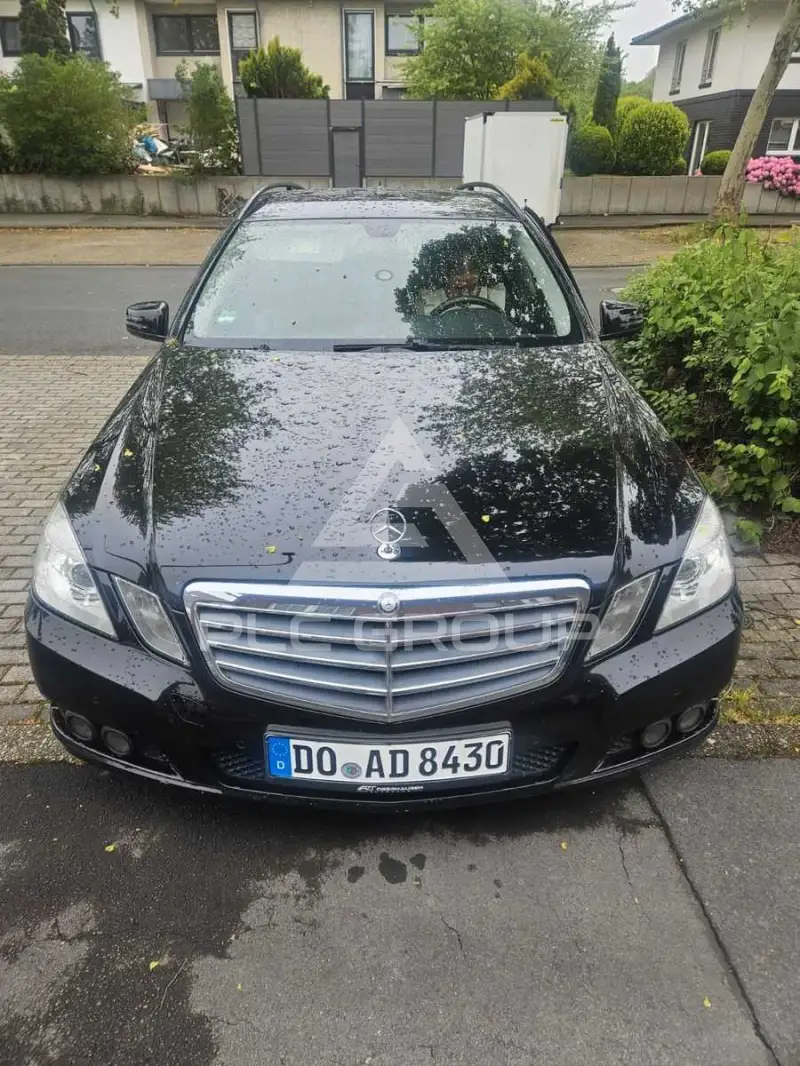 2011 Mercedes Benz E 220