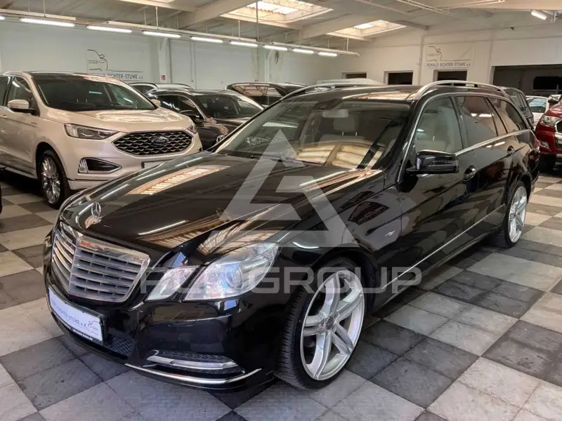 2011 Mercedes Benz E 220