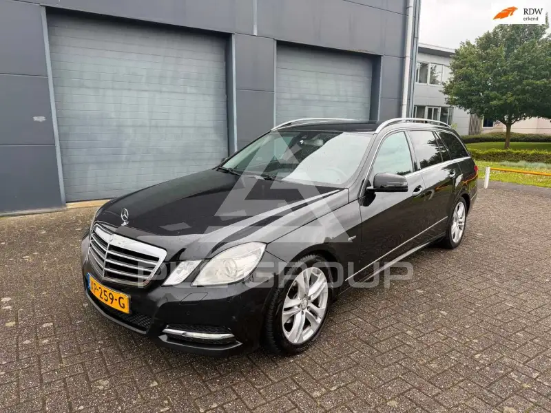 2011 Mercedes Benz E 220
