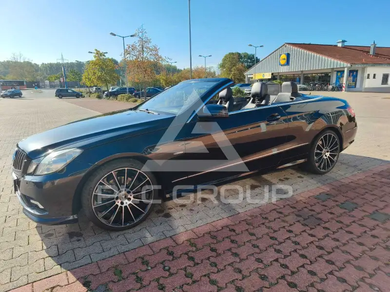 2011 Mercedes Benz E 220
