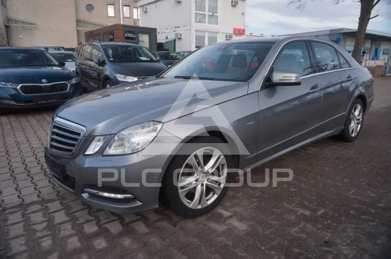 2011 Mercedes Benz E 220