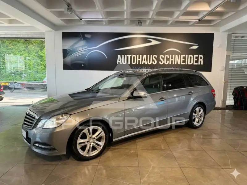 2011 Mercedes Benz E 220