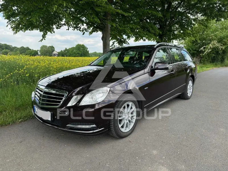 2011 Mercedes Benz E 220