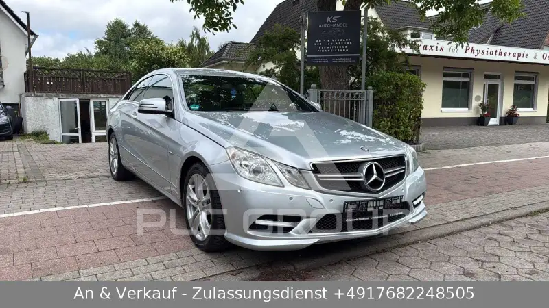2011 Mercedes Benz E 220
