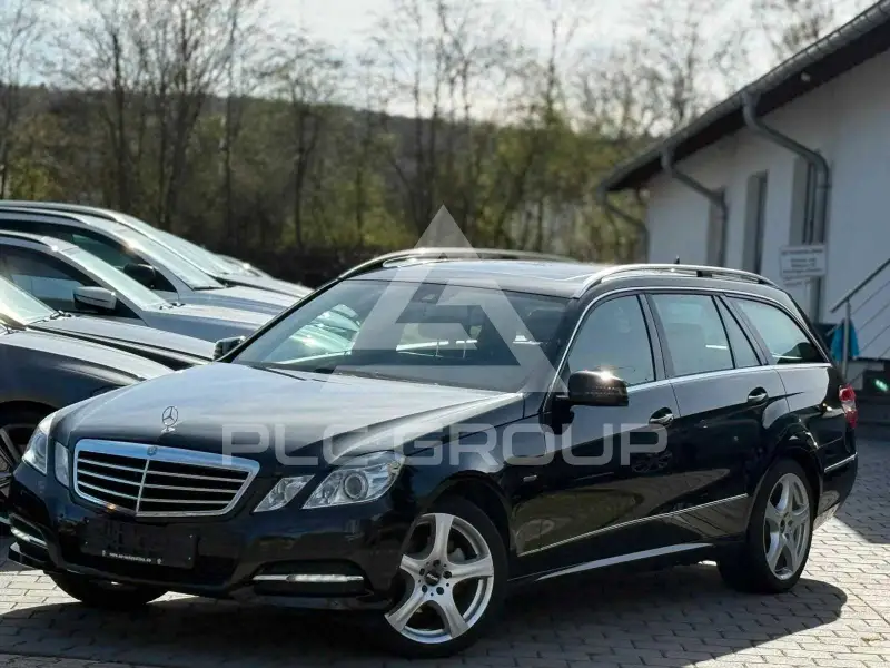 2011 Mercedes Benz E 220
