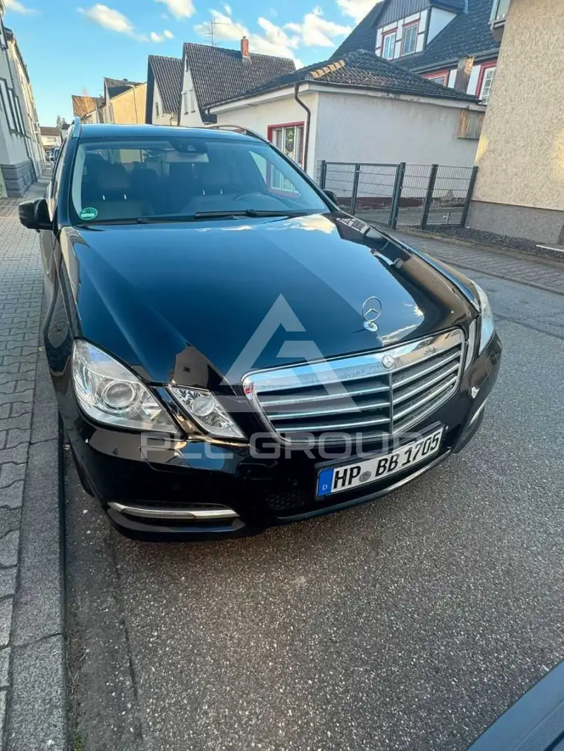 2011 Mercedes Benz E 220