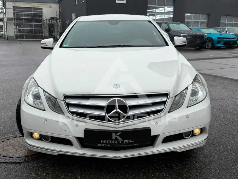 2011 Mercedes Benz E 220