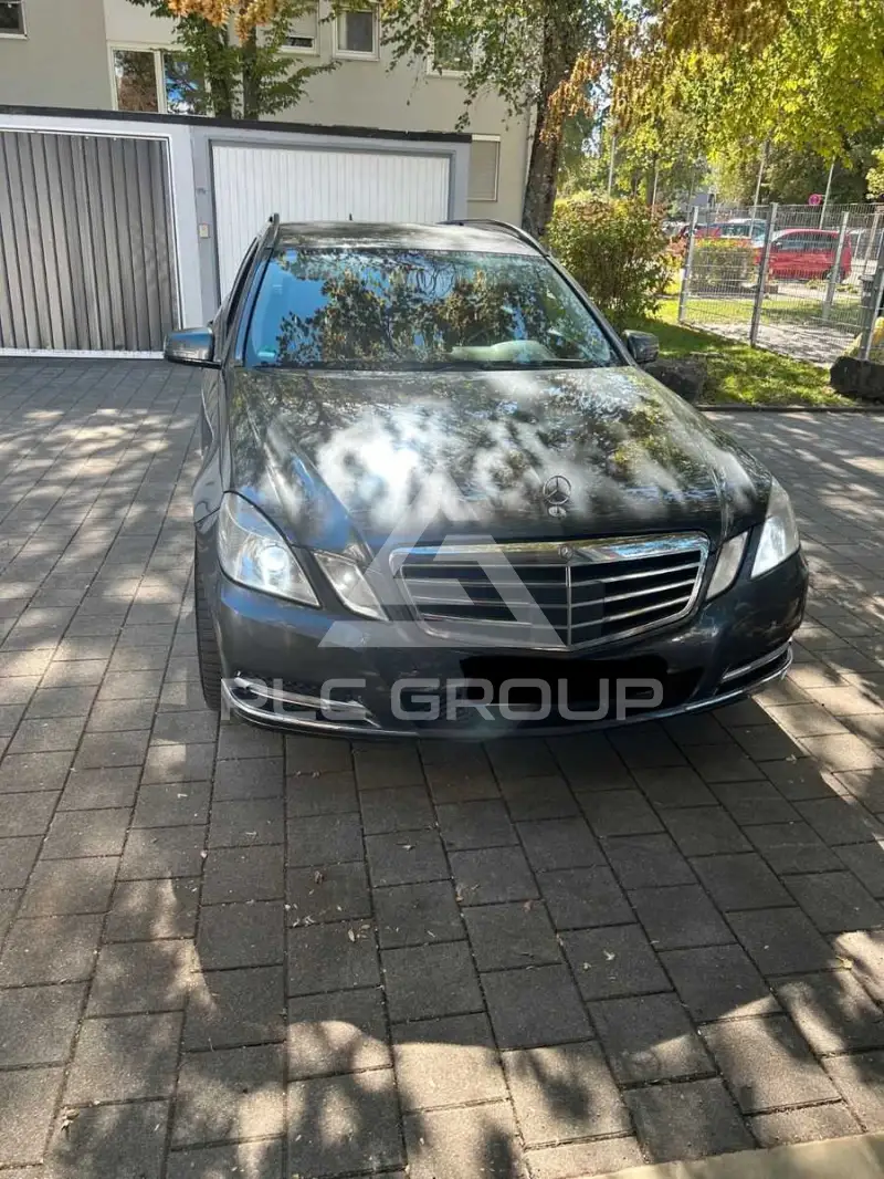2011 Mercedes Benz E 220