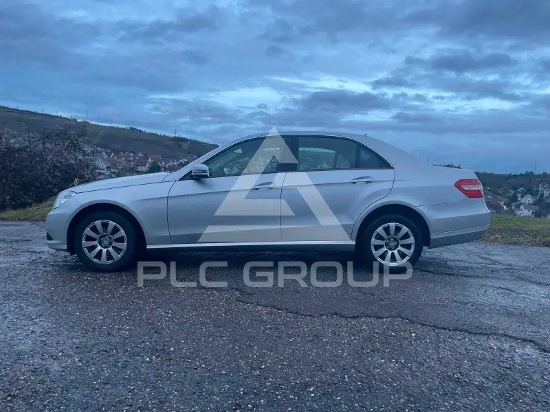 2011 Mercedes Benz E 220