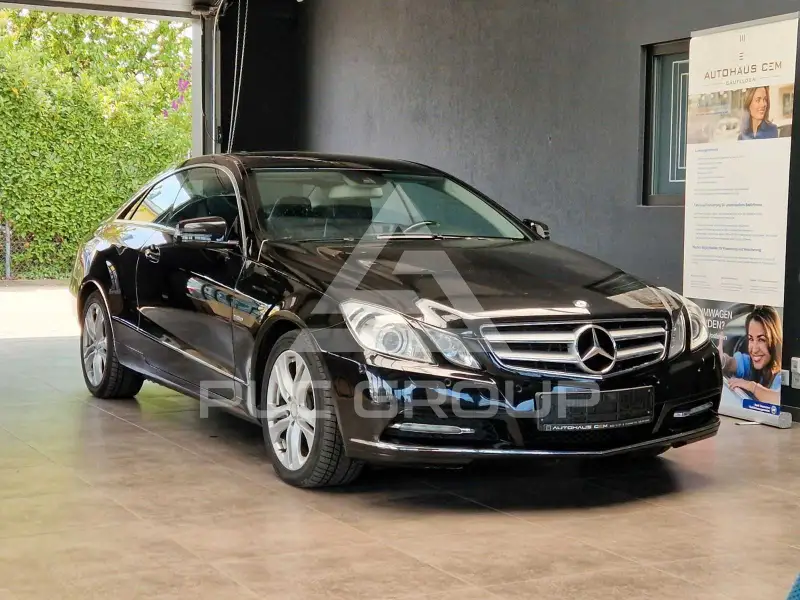 2011 Mercedes Benz E 220