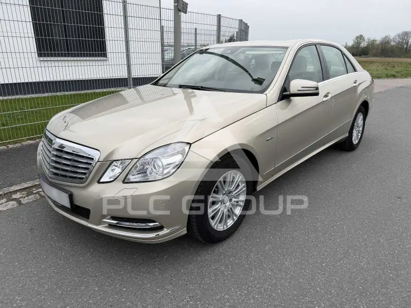 2011 Mercedes Benz E 220
