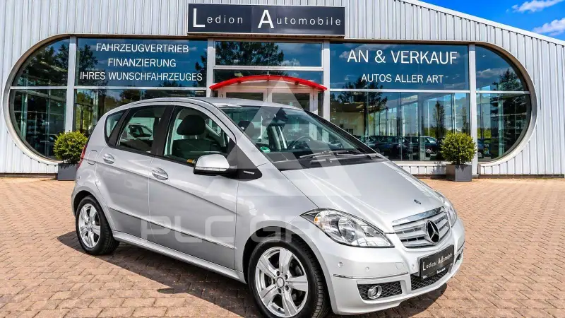 2011 Mercedes Benz A 160