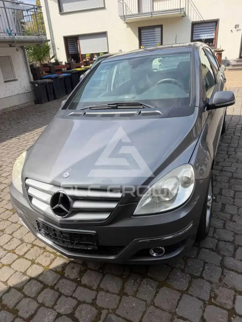 2011 Mercedes Benz B 180