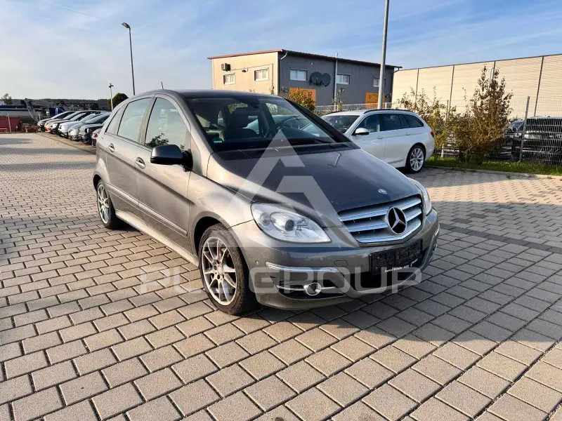2011 Mercedes Benz B 180