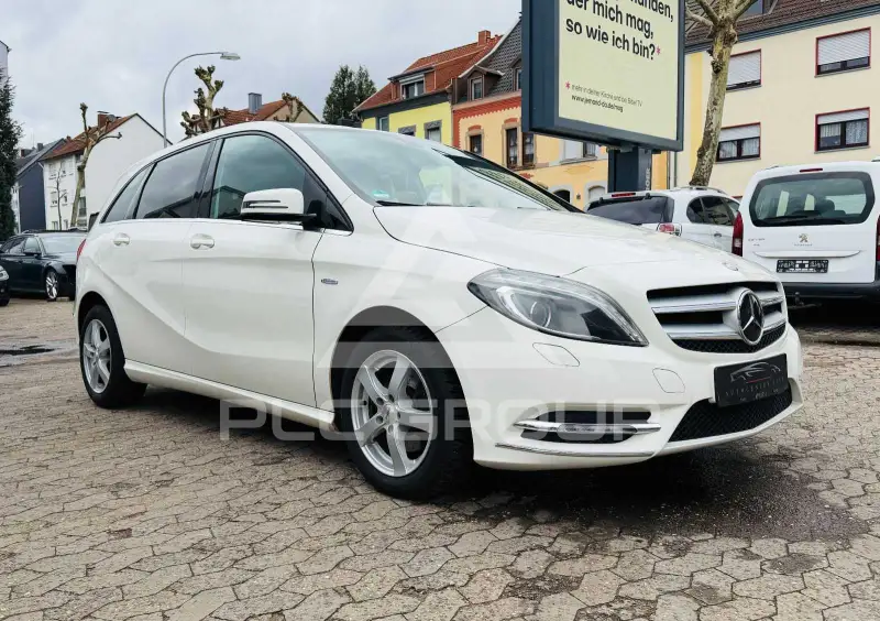 2011 Mercedes Benz B 180