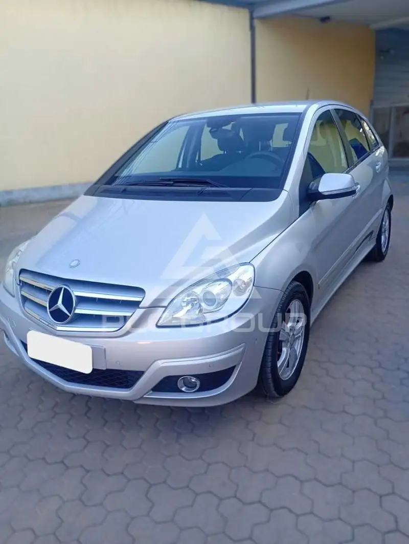2011 Mercedes Benz B 180