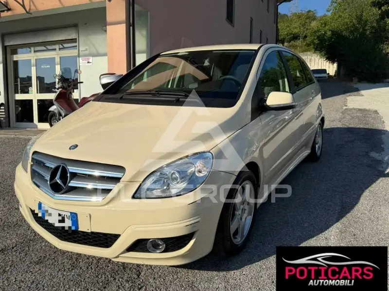 2011 Mercedes Benz B 180