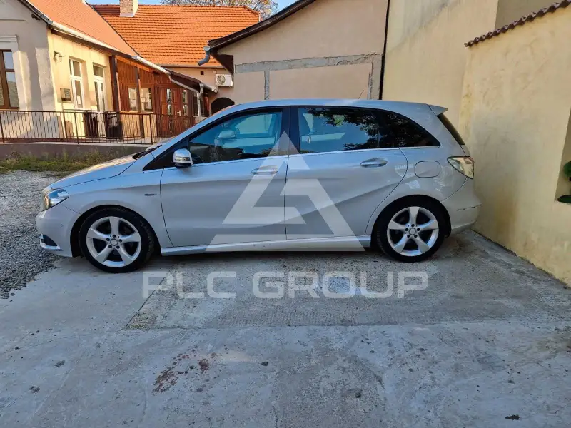 2011 Mercedes Benz B 180