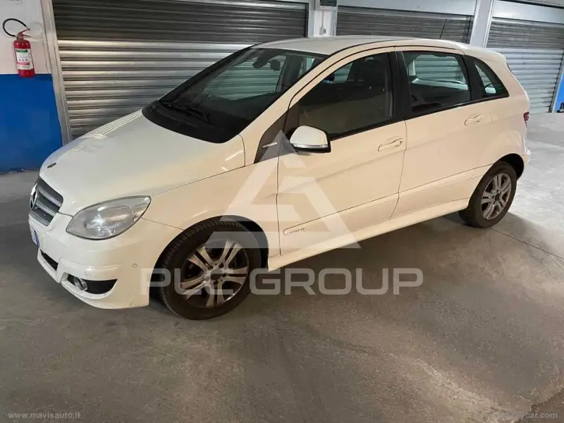 2011 Mercedes Benz B 180