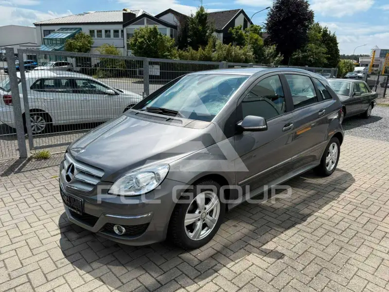2011 Mercedes Benz B 180