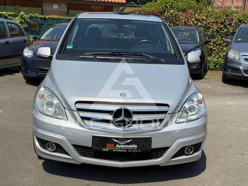 2011 Mercedes Benz B 180