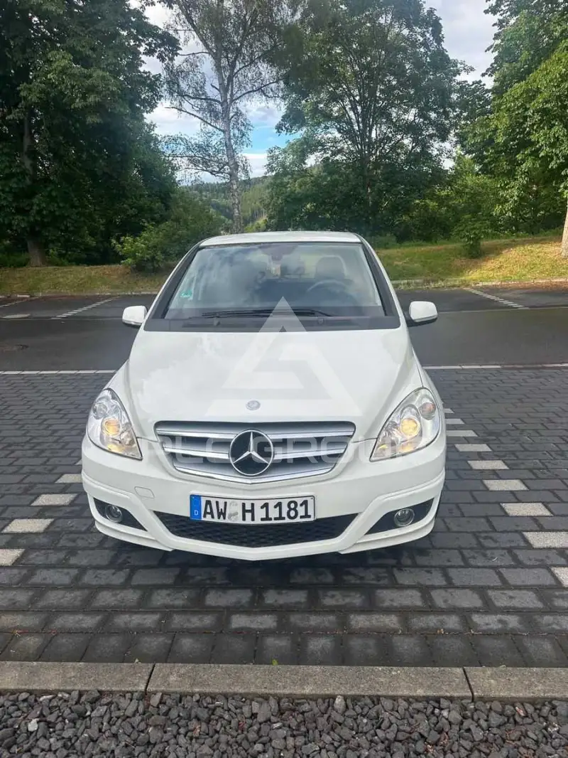 2011 Mercedes Benz B 180