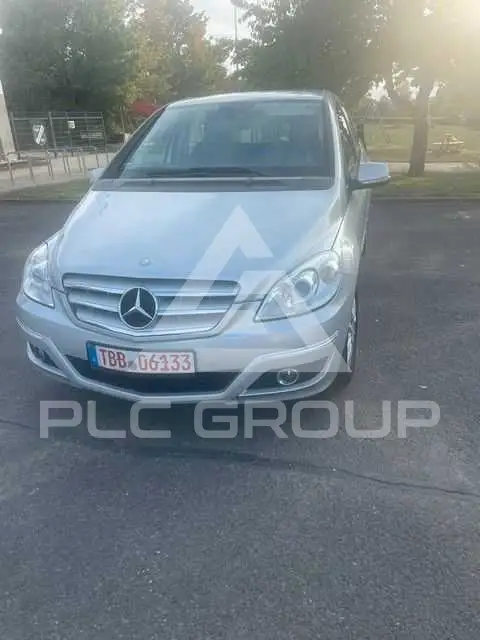 2011 Mercedes Benz B 180