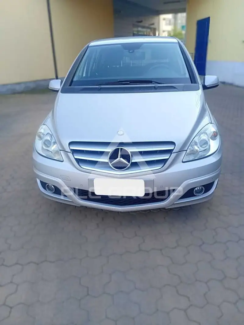 2011 Mercedes Benz B 180