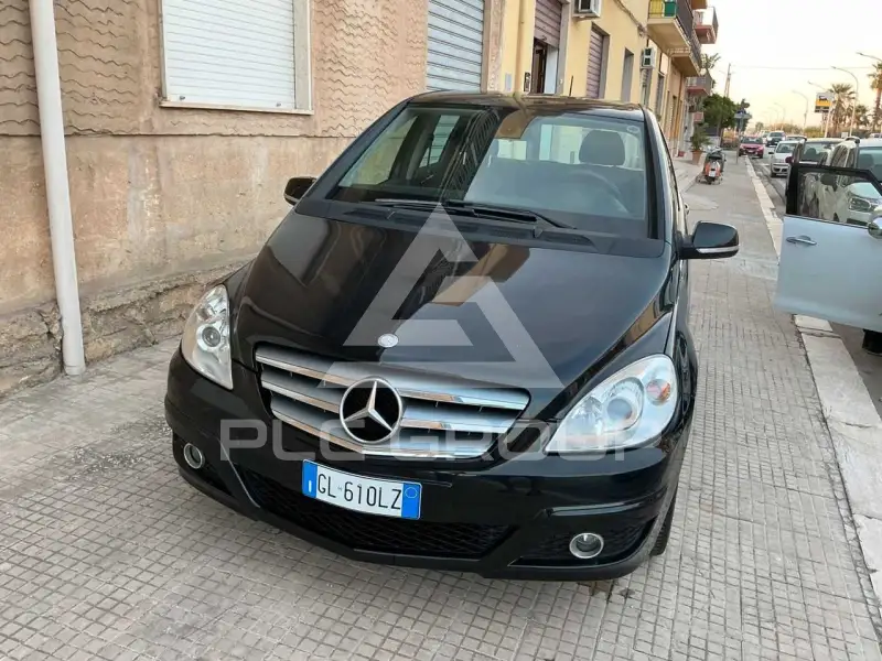 2011 Mercedes Benz B 180
