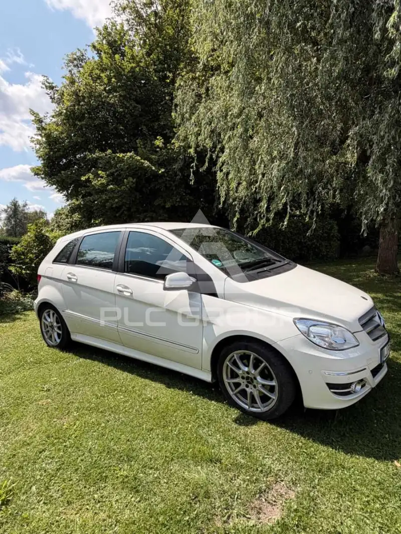 2011 Mercedes Benz B 180