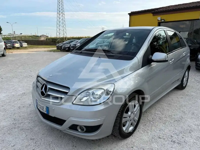 2011 Mercedes Benz B 180